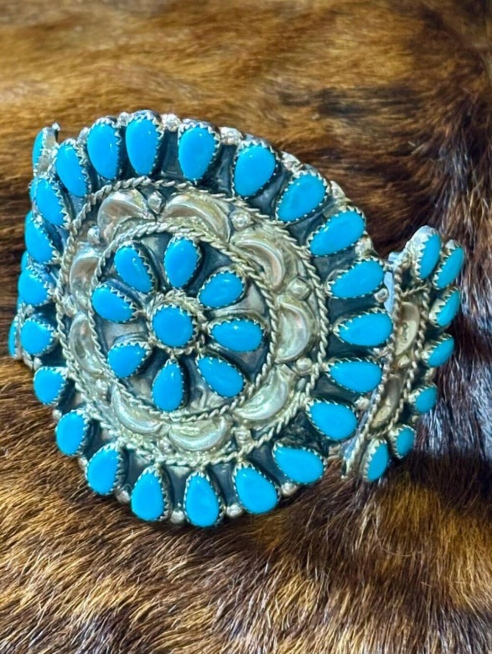 Danny Wauneka Navajo Sterling Silver Kingman Turquoise Cluster Cuff